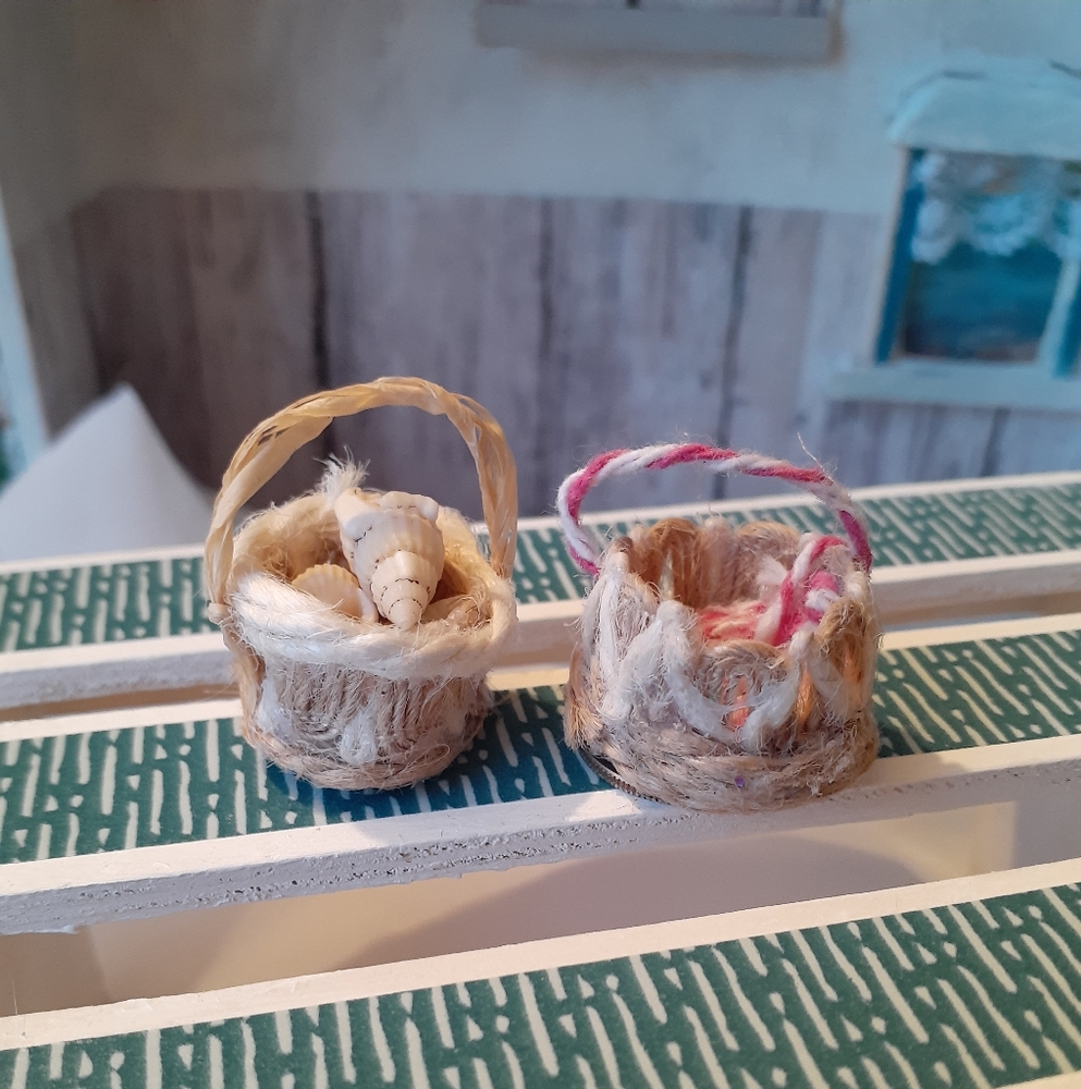 Miniature Dollhouse basket set